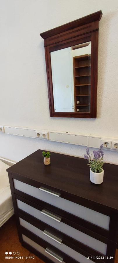 אבורה Hostel Raymundo מראה חיצוני תמונה