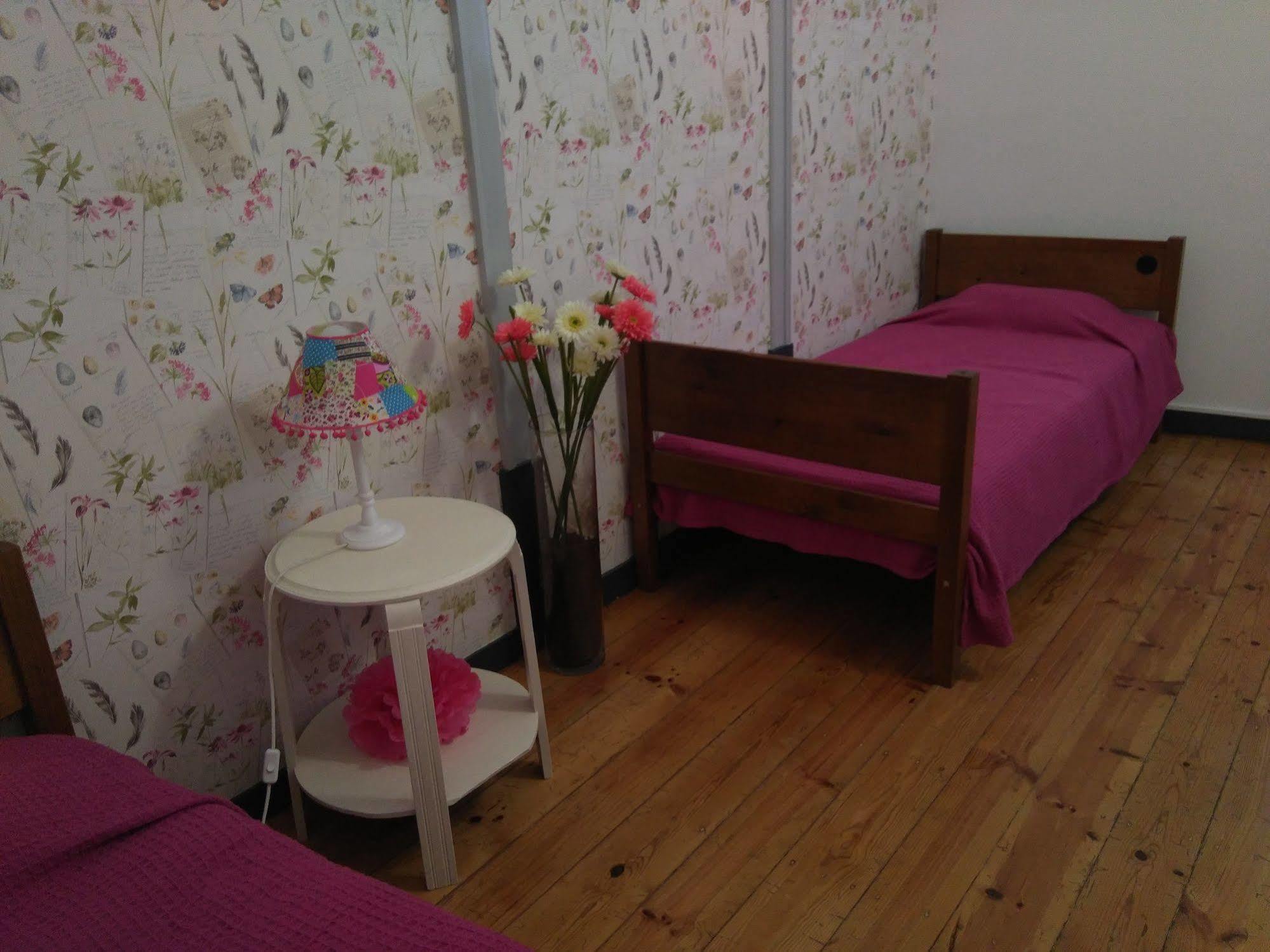 אבורה Hostel Raymundo מראה חיצוני תמונה