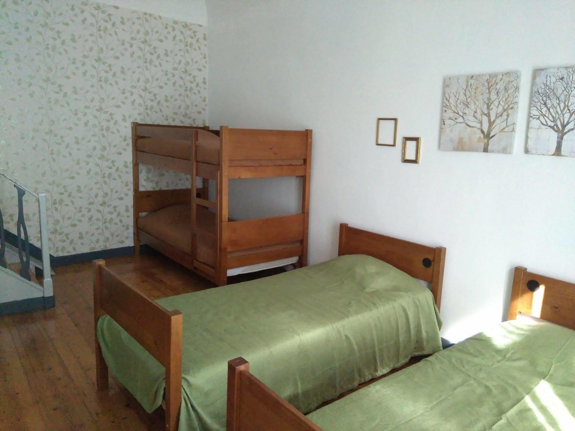 אבורה Hostel Raymundo מראה חיצוני תמונה
