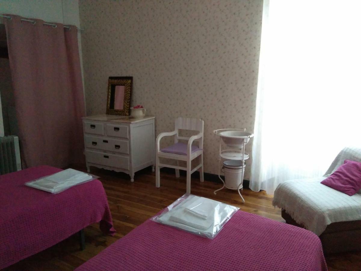 אבורה Hostel Raymundo מראה חיצוני תמונה